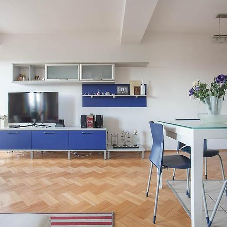 Red Apartment Skopje Ngoại thất bức ảnh