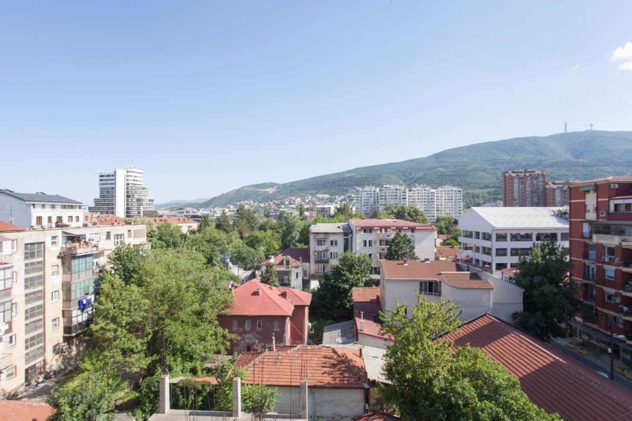 Red Apartment Skopje Ngoại thất bức ảnh